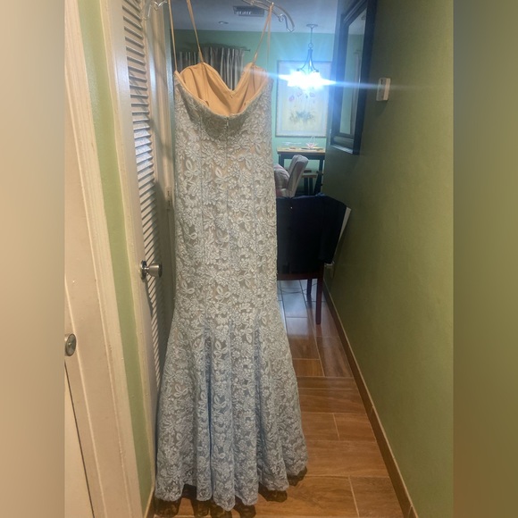 Pastel Blue Prom Dress Size 6 - Picture 3 of 3